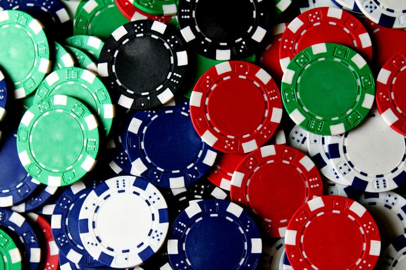 When to Split Pairs in Blackjack